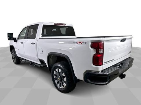Used 2023 Chevrolet Silverado 2500 Custom w/ Custom Value Package AWD/4WD image 6