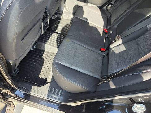 Used 2022 Nissan Rogue SV FWD image 14