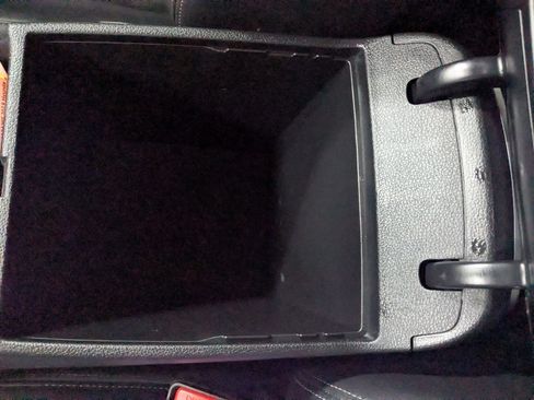 Used 2019 Hyundai Santa Fe Limited AWD/4WD image 18