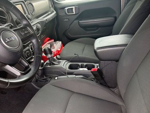 Used 2020 Jeep Wrangler Unlimited Sport S AWD/4WD image 3