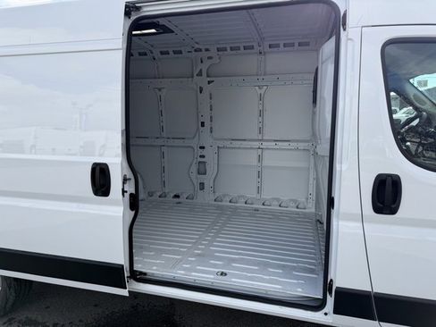 New 2026 RAM ProMaster 2500 w/ Convenience Group image 19