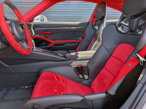 Certified 2018 Porsche 911 GT2 RS image 5