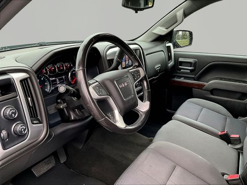 Used 2018 GMC Sierra 1500 SLE w/ SLE Value Package AWD/4WD image 17