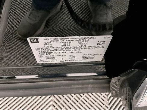 Used 2023 Buick Envision Avenir image 41