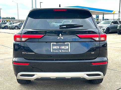 Used 2024 Mitsubishi Outlander SE image 7