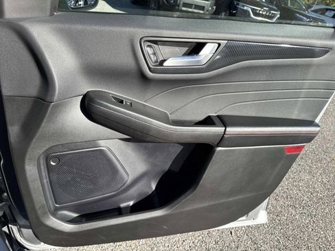 Used 2024 Ford Escape ST-Line image 17