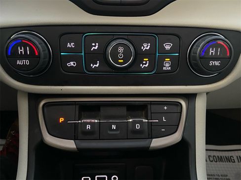 Used 2024 GMC Terrain Denali w/ Denali Premium Package image 26