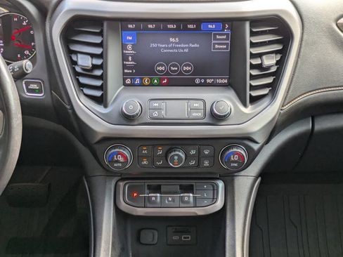 Used 2022 GMC Acadia AT4 w/ Technology Package AWD/4WD image 18