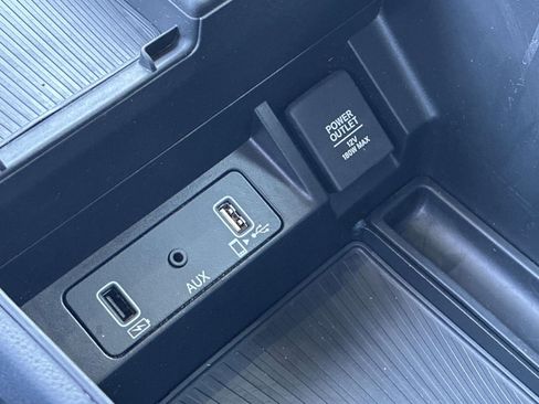 Certified 2022 Acura TLX w/ Technology Package image 18