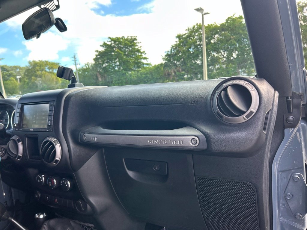 Used 2015 Jeep Wrangler Sport w/ Quick Order Package 23S AWD/4WD image 24