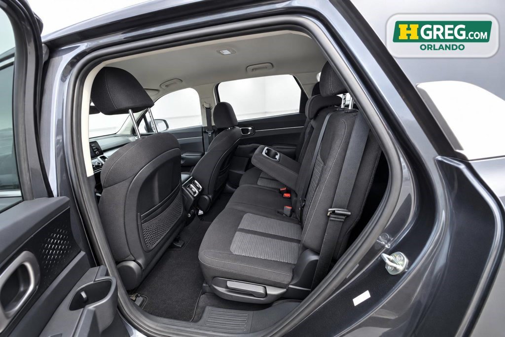 Used 2022 Kia Sorento LX FWD image 12