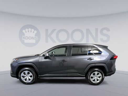 Used 2023 Toyota RAV4 LE AWD/4WD image 7