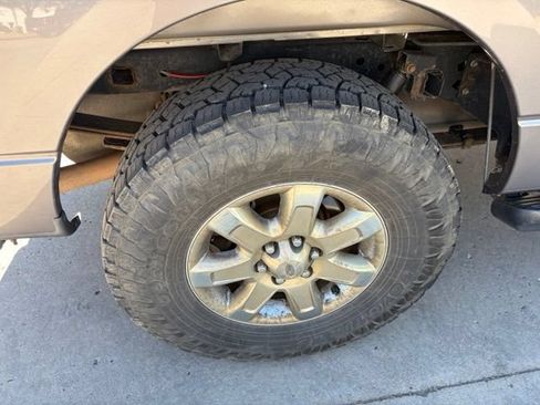 Used 2014 Ford F150 XLT w/ XLT Chrome Package AWD/4WD image 16