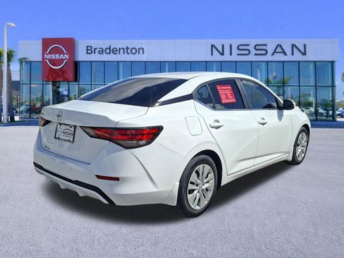Certified 2022 Nissan Sentra S image 5