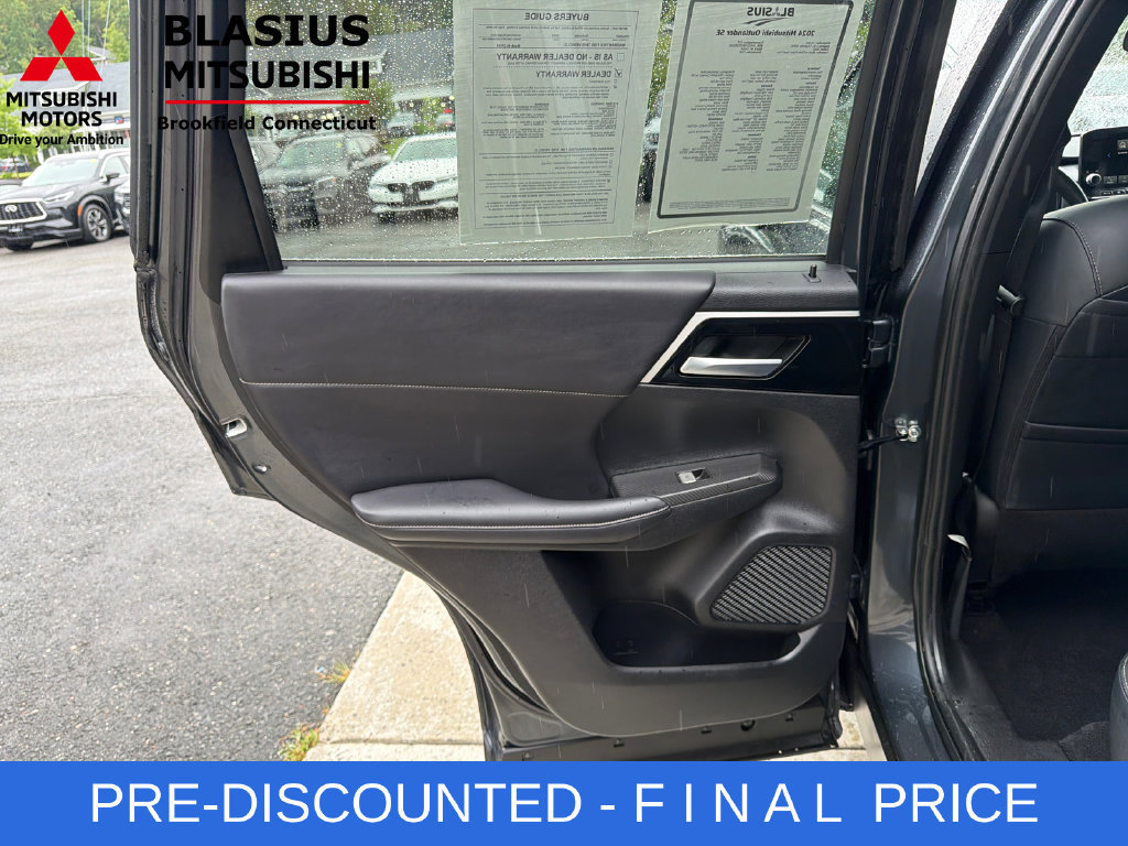 Used 2024 Mitsubishi Outlander SE FWD image 39