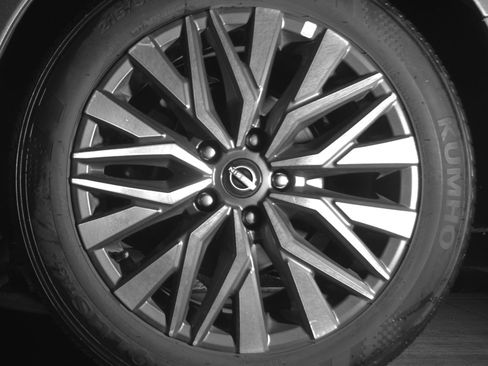 Used 2025 Nissan Altima 2.5 SV FWD image 14