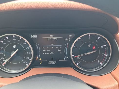 Used 2022 Maserati Levante GT AWD/4WD image 19