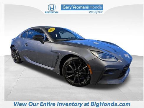 Used 2022 Toyota GR86 RWD image 4