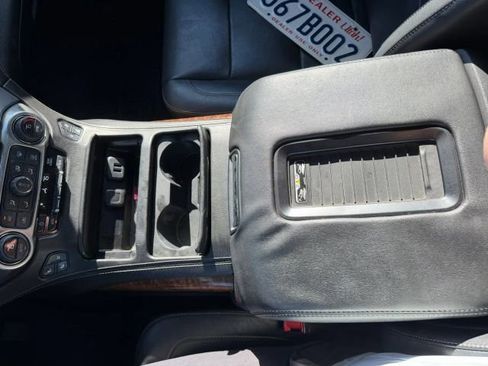 Used 2015 Chevrolet Suburban LTZ AWD/4WD image 15