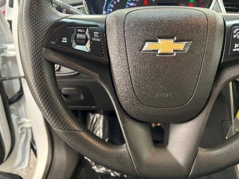 Used 2020 Chevrolet Trax LS w/ Tint and Cruise Package AWD/4WD image 12