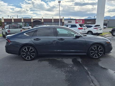Used 2024 Honda Accord Touring image 2