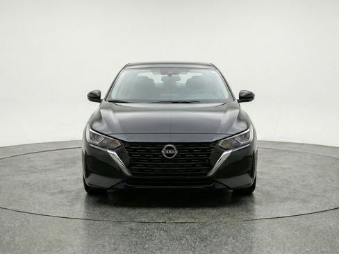 Used 2025 Nissan Sentra SV FWD image 2