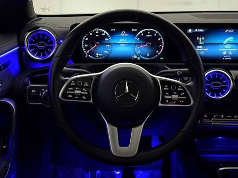 Used 2022 Mercedes-Benz CLA 250 4MATIC image 31