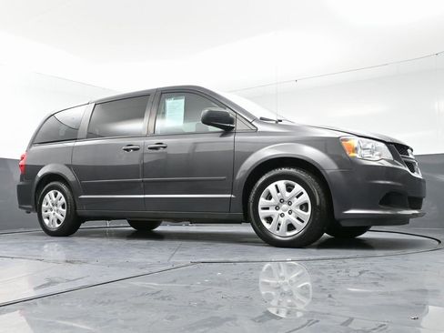 Used 2017 Dodge Grand Caravan SE w/ Power Window Group image 46