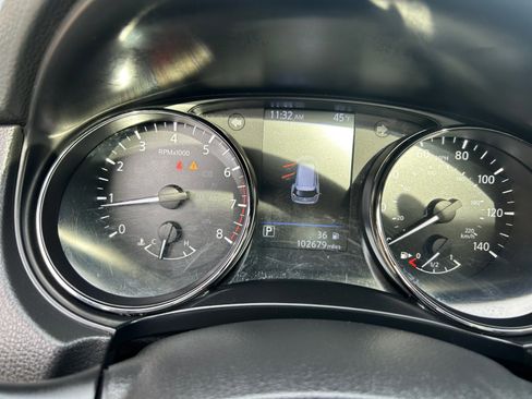 Used 2019 Nissan Rogue SV w/ Sun & Sound Touring Package image 32