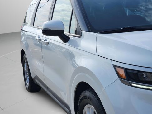 Used 2023 Kia Carnival LX FWD image 38