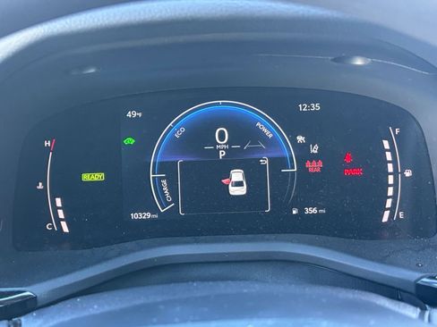 Used 2025 Toyota Camry LE image 36