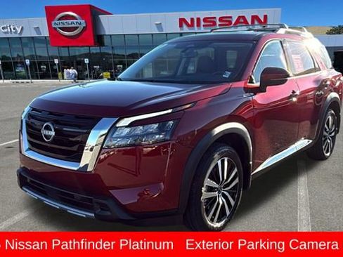 Used 2025 Nissan Pathfinder Platinum w/ Cargo Package image 7