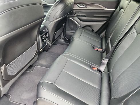 New 2026 Jeep Grand Cherokee Limited AWD/4WD image 23
