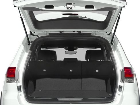 Used 2017 Jeep Grand Cherokee Altitude image 15