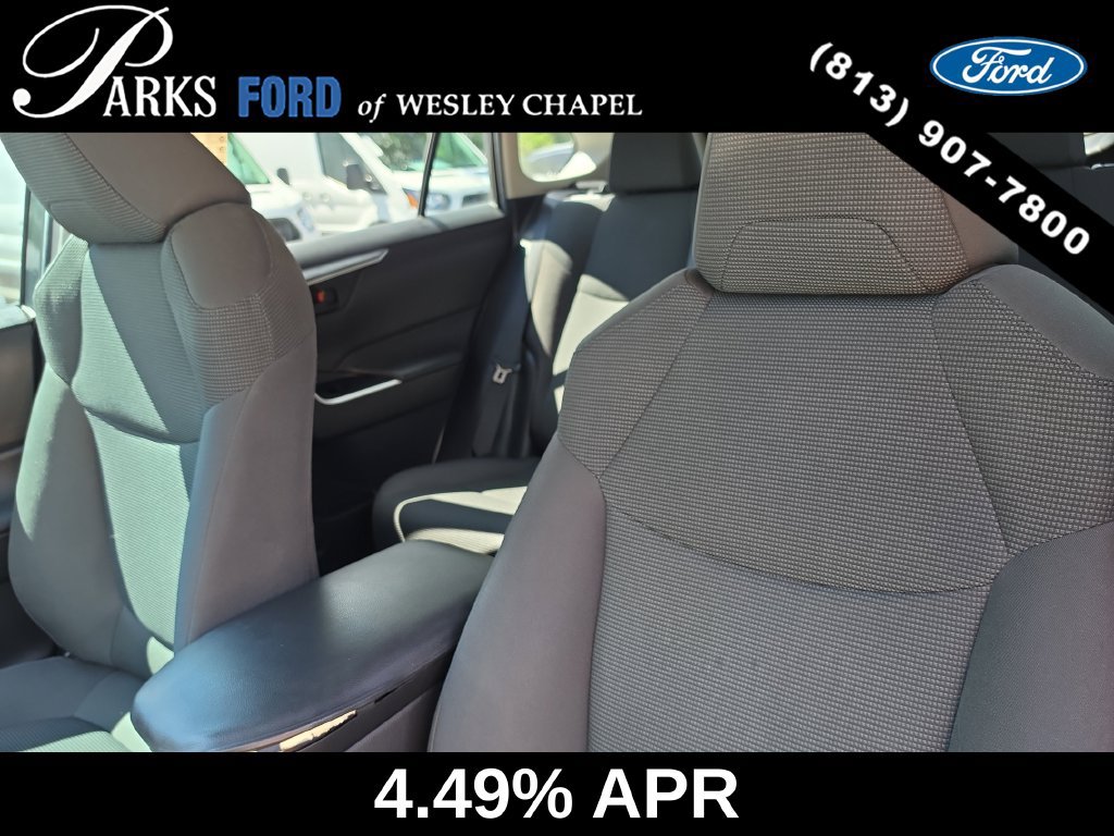 Used 2021 Toyota RAV4 LE AWD/4WD image 20