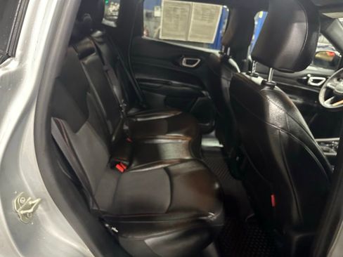 Used 2024 Jeep Compass Trailhawk image 18