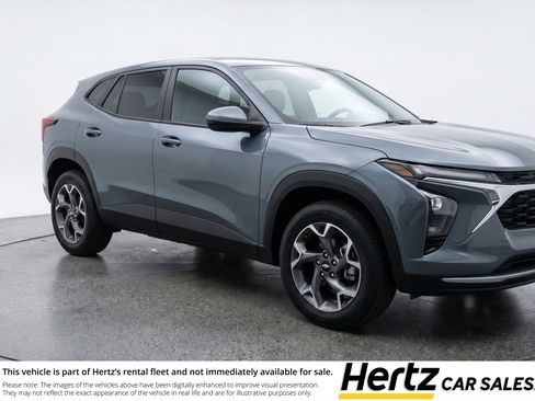 Used 2025 Chevrolet Trax LT w/ LT Convenience Package FWD image 1