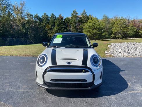 Certified 2024 MINI Cooper SE image 8