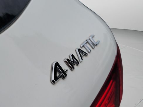 Used 2016 Mercedes-Benz GLC 300 4MATIC image 32
