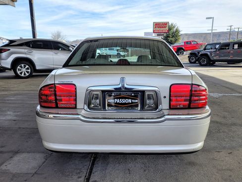 Used 2002 Lincoln LS image 4