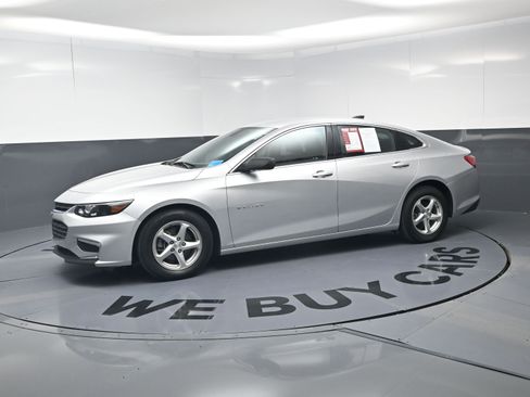 Used 2018 Chevrolet Malibu LS image 6