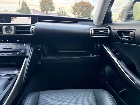 Used 2014 Lexus IS 250 AWD image 32