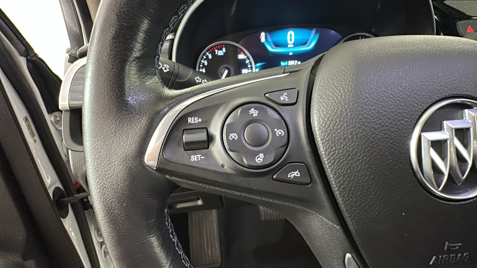 Used 2020 Buick Envision Premium AWD/4WD image 18