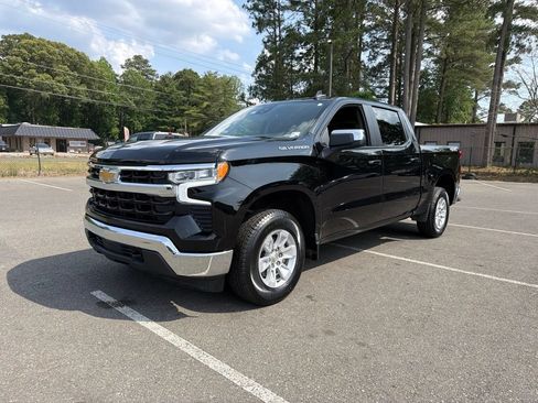 Used 2025 Chevrolet Silverado 1500 LT AWD/4WD image 2