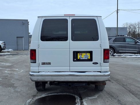 Used 2004 Ford E-350 and Econoline 350 XLT image 14