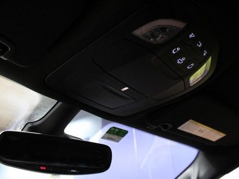Used 2025 Chrysler Pacifica Select FWD image 28