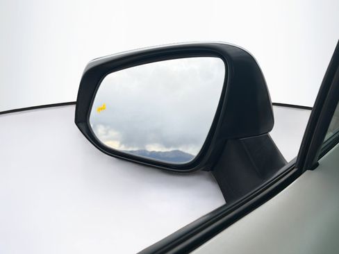 Used 2020 Toyota RAV4 XLE Premium image 16