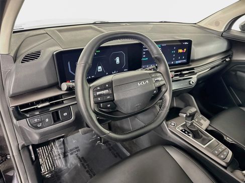 Certified 2026 Kia Sportage SX FWD image 9