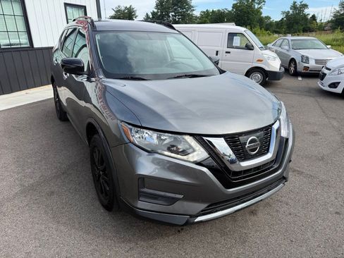 Used 2017 Nissan Rogue SV w/ Midnight Edition AWD/4WD image 4