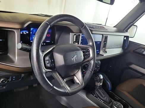 Used 2022 Ford Bronco Outer Banks w/ Sasquatch Package image 7